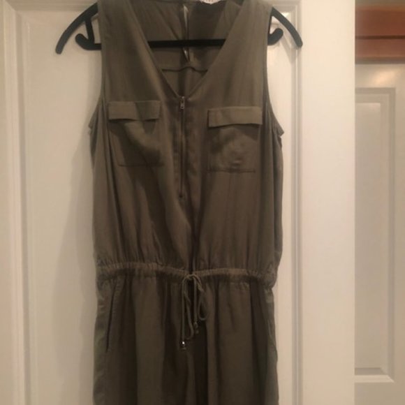 Olive & Oak Set Free Olive Green Romper - Picture 4 of 5